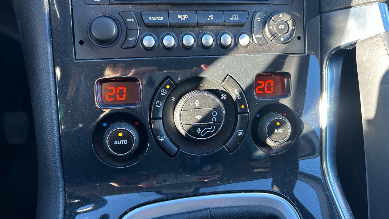 Peugeot 3008 1.2 PURETECH STYLE 130 5P