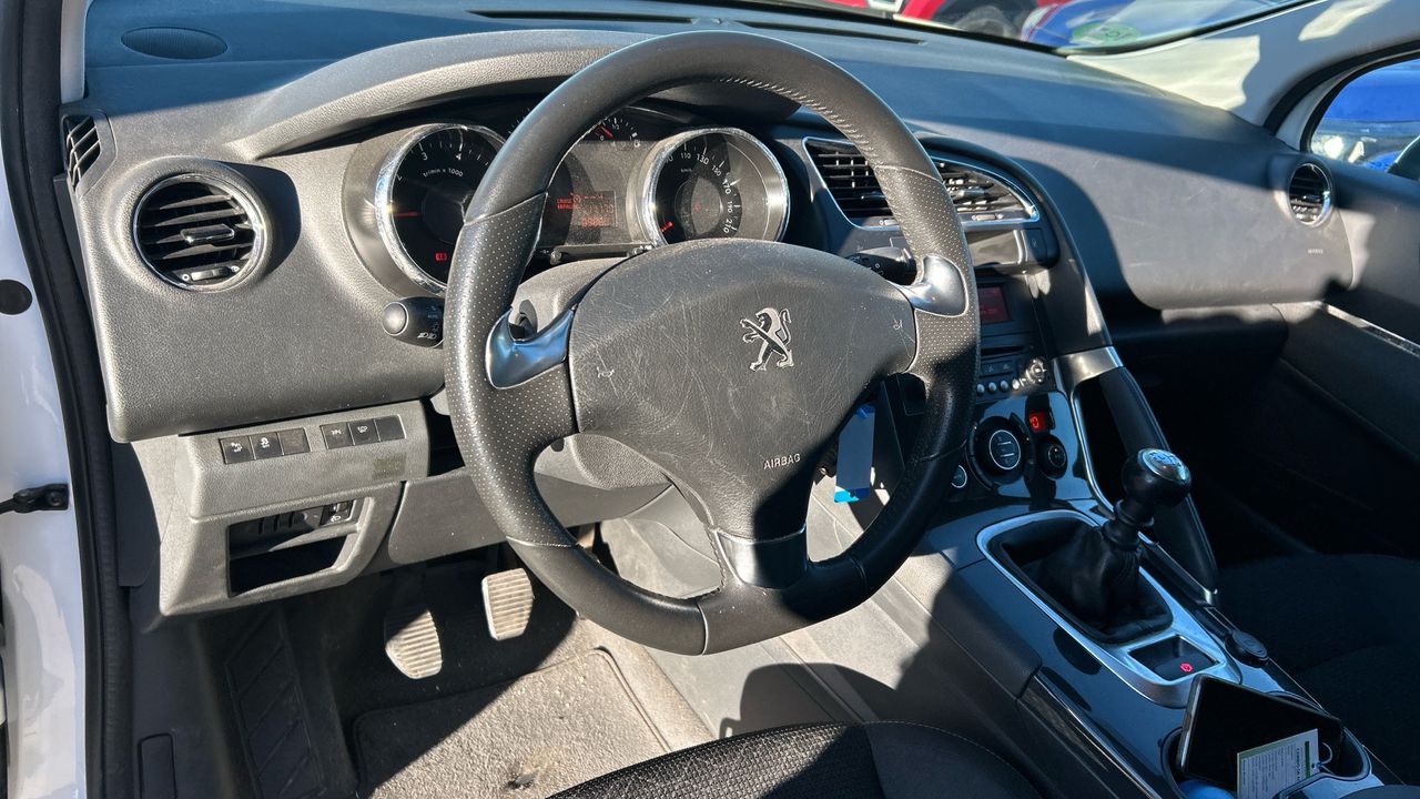 Peugeot 3008 1.2 PURETECH STYLE 130 5P