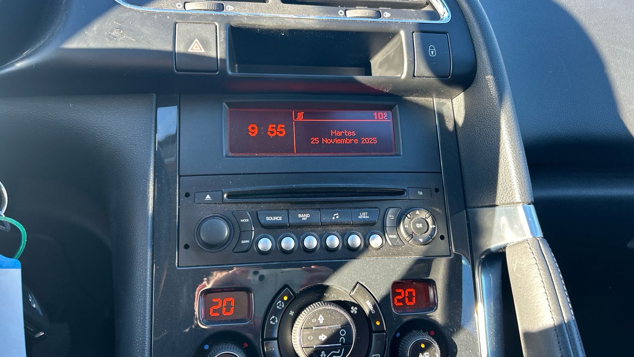 Peugeot 3008 1.2 PURETECH STYLE 130 5P