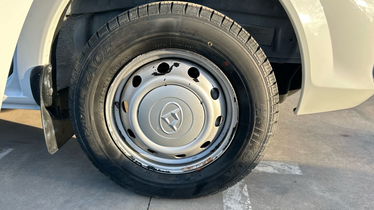 Maxus V80 2.5 V80 LWB H2 136 4P