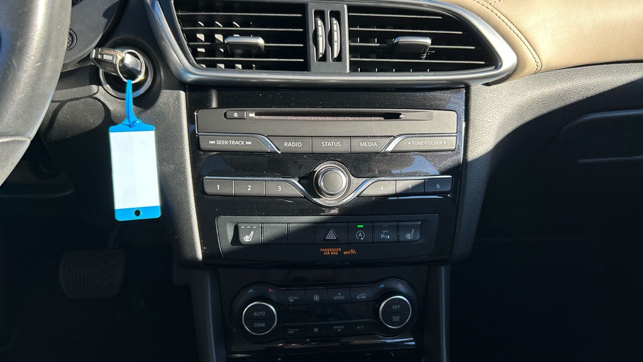 Infiniti QX30 2.2D PREMIUM TECH DCT 4WD 170 5P