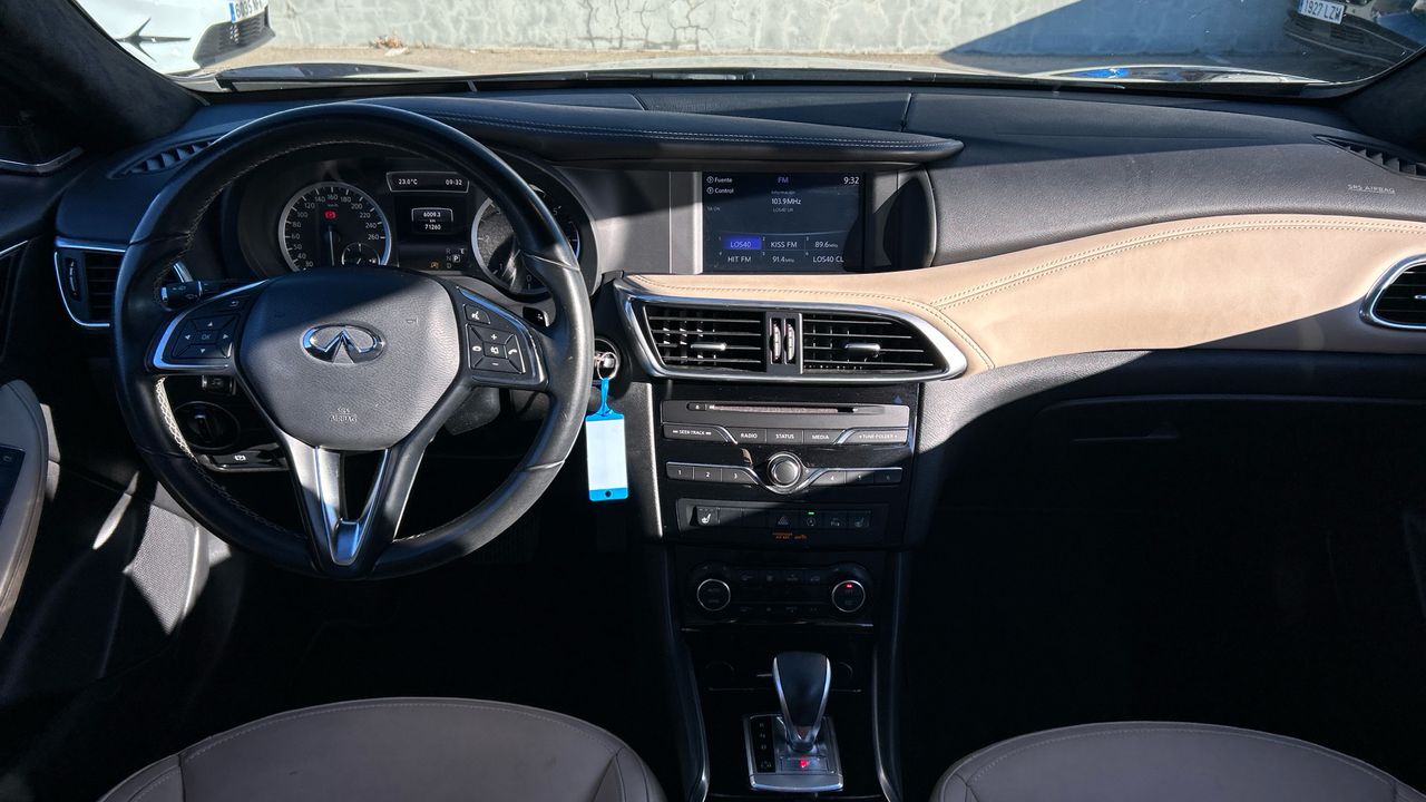 Infiniti QX30 2.2D PREMIUM TECH DCT 4WD 170 5P