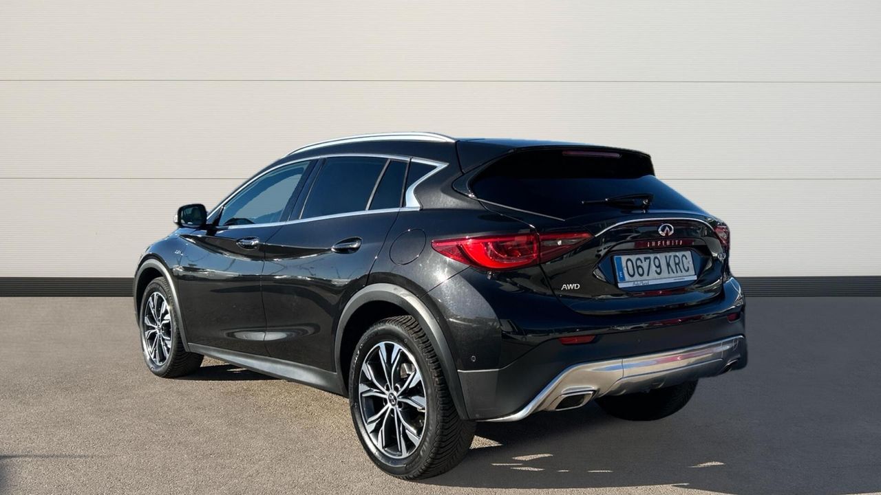 Infiniti QX30 2.2D PREMIUM TECH DCT 4WD 170 5P