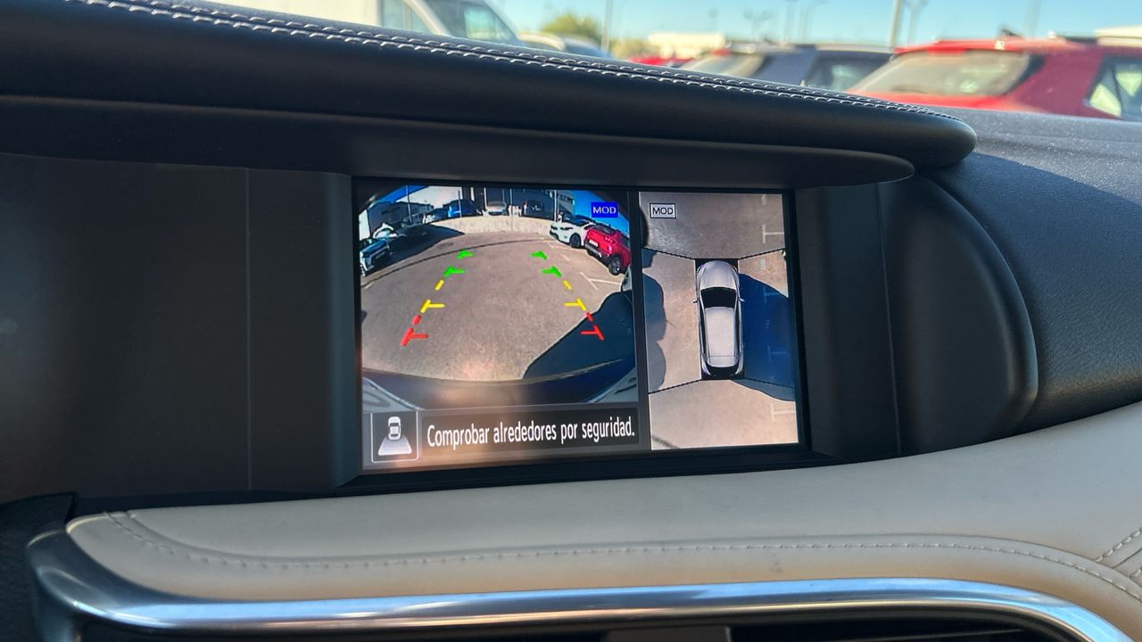 Infiniti QX30 2.2D PREMIUM TECH DCT 4WD 170 5P