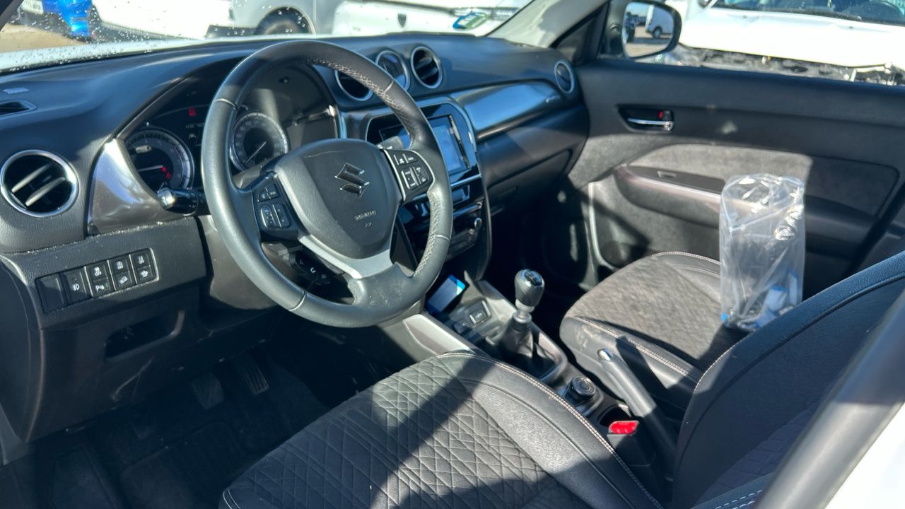 Suzuki Vitara 1.4 SMART HYBRID GLX 4WD 129 5P