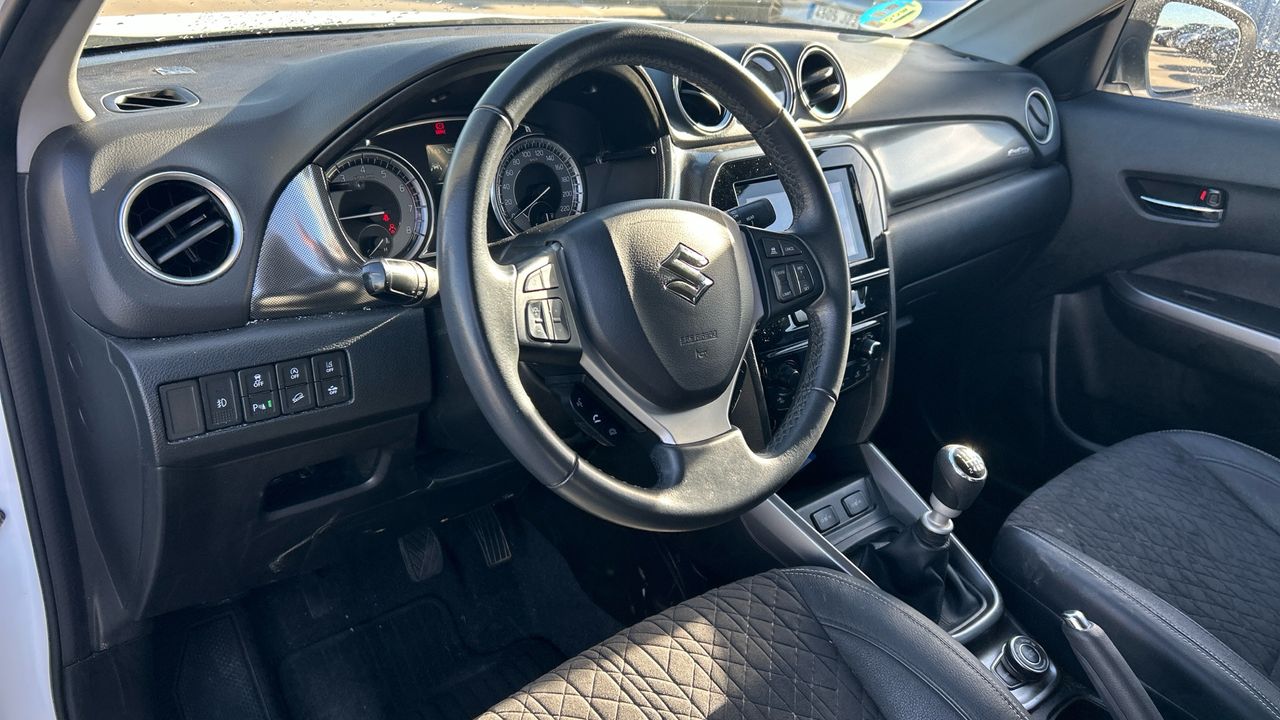 Suzuki Vitara 1.4 SMART HYBRID GLX 4WD 129 5P