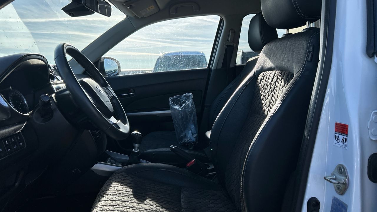 Suzuki Vitara 1.4 SMART HYBRID GLX 4WD 129 5P