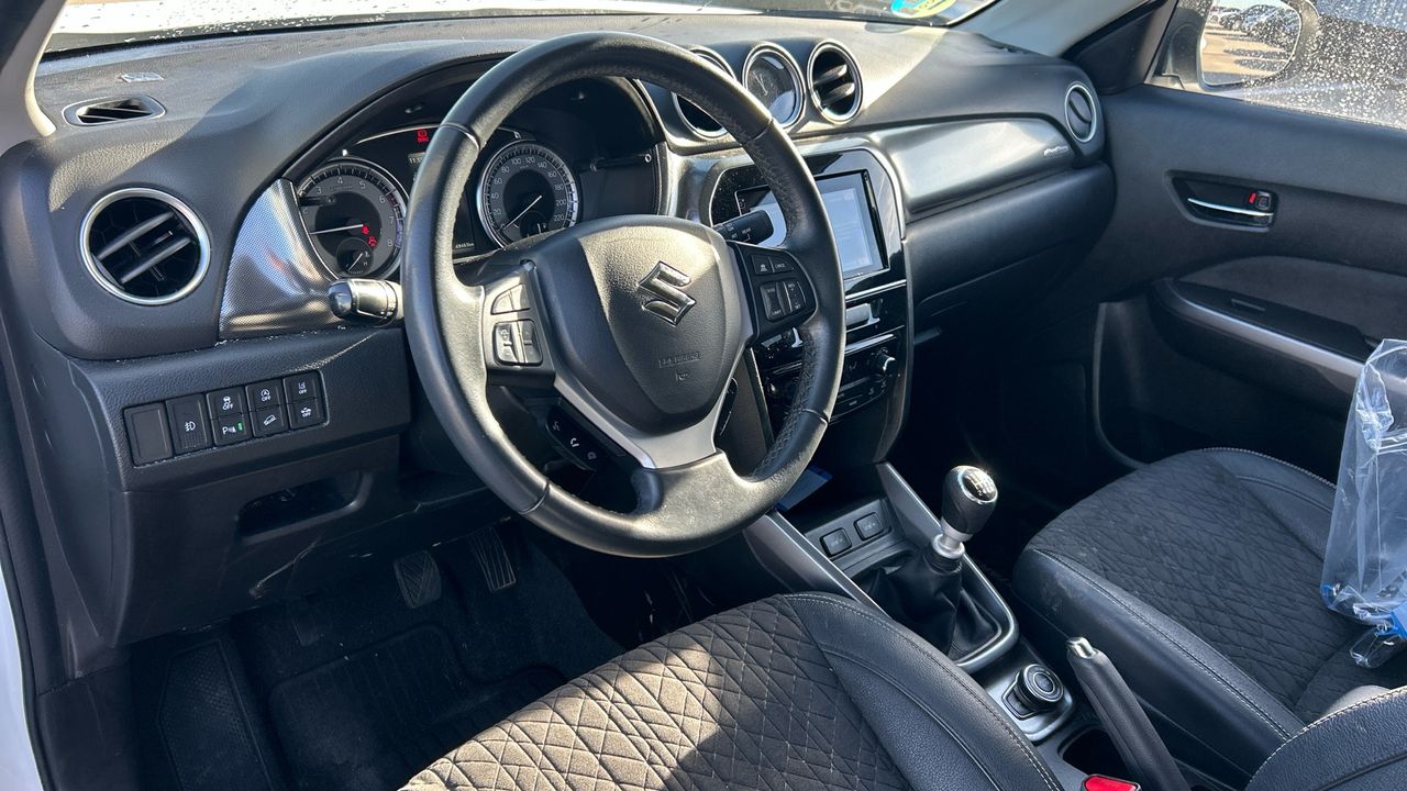 Suzuki Vitara 1.4 SMART HYBRID GLX 4WD 129 5P