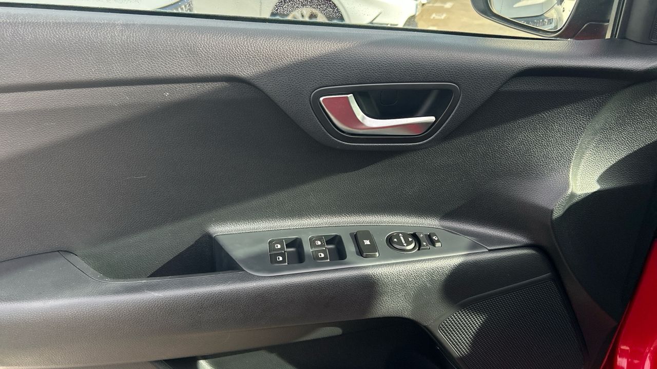 Kia Stonic 1.0 T-GDI MHEV IMT 74KW DRIVE 100 5P