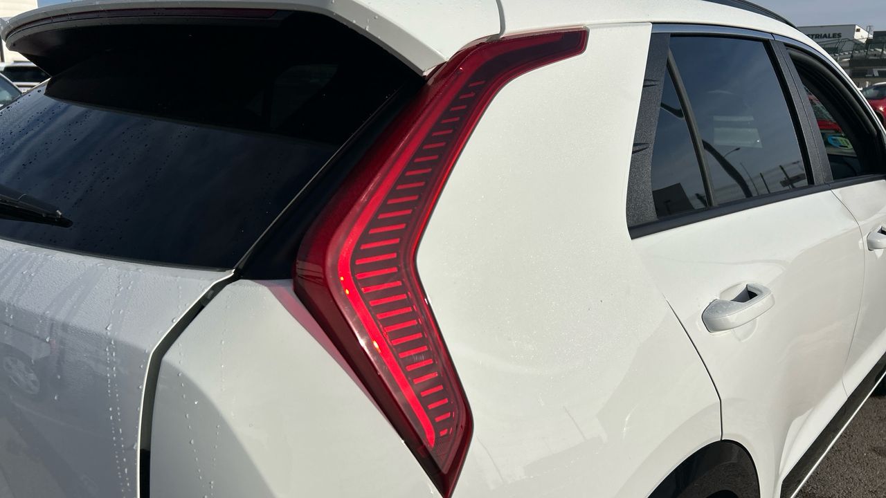 Kia Niro 1.6 GDI HEV EMOTION 129 5P