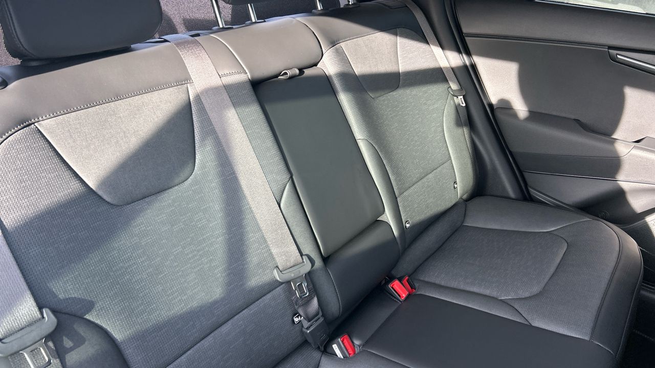 Kia Niro 1.6 GDI HEV EMOTION 129 5P