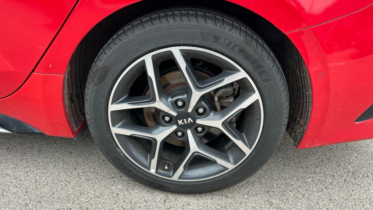 Kia Ceed 1.4 T-GDI 103KW GT LINE 140 5P