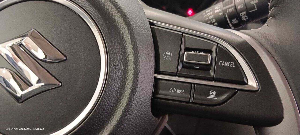 Suzuki Swift 1.2 MILD HYBRID S2 81 5P