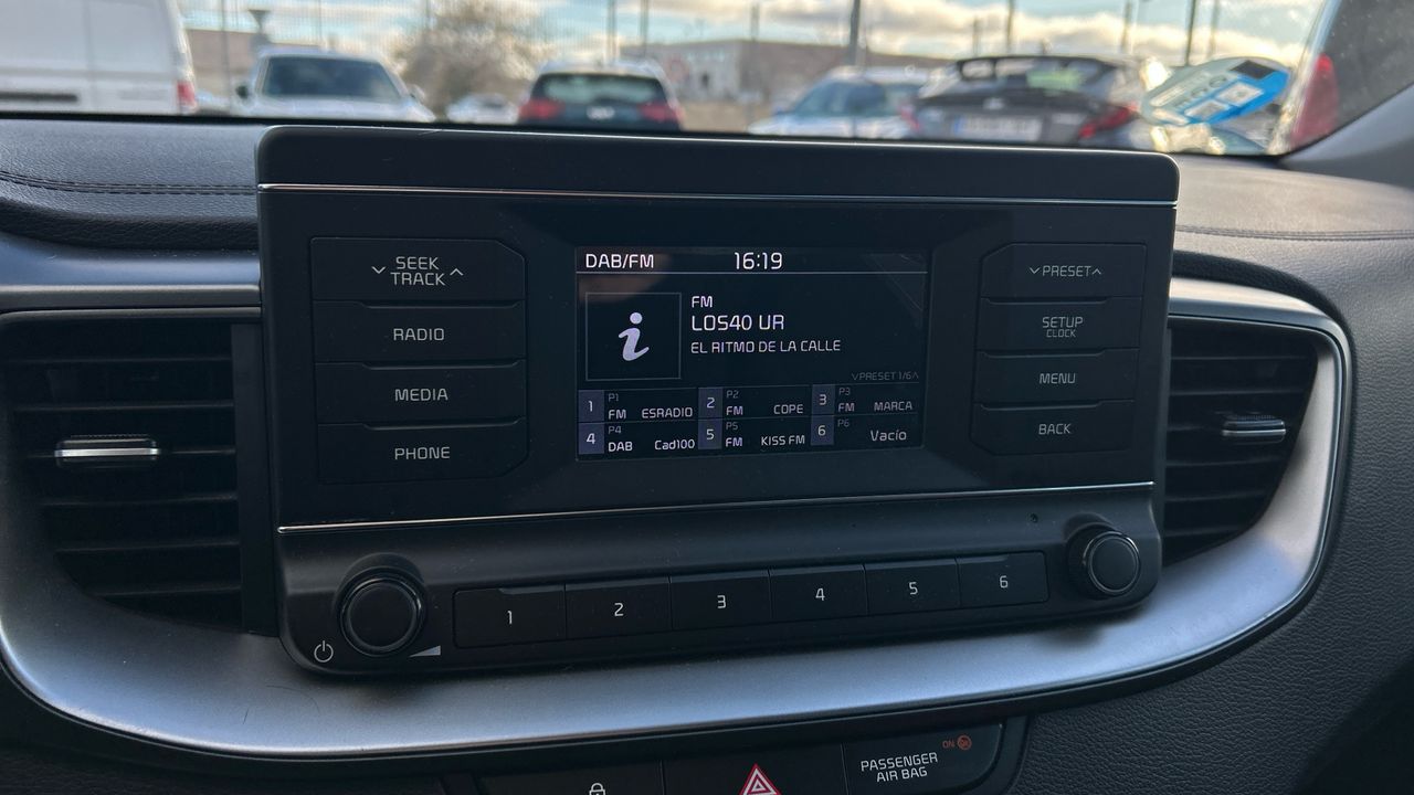 Kia XCeed 1.6 MHEV 100KW CONCEPT 136 5P