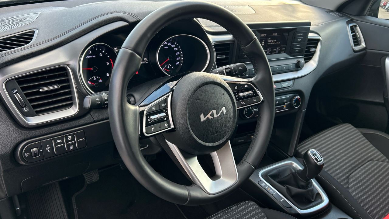 Kia XCeed 1.6 MHEV 100KW CONCEPT 136 5P