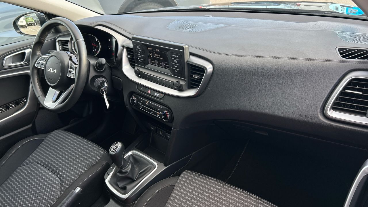 Kia XCeed 1.6 MHEV 100KW CONCEPT 136 5P