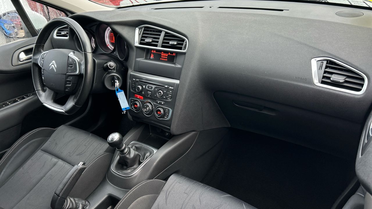 Citroën C4 1.6 E-HDI 110 SEDUCTION 112 5P
