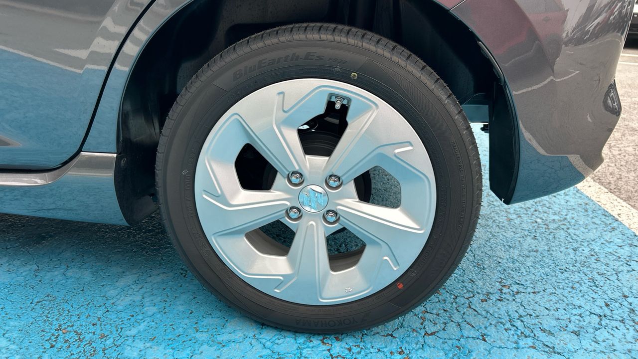 Suzuki Swift 1.2 MILD HYBRID S2 81 5P