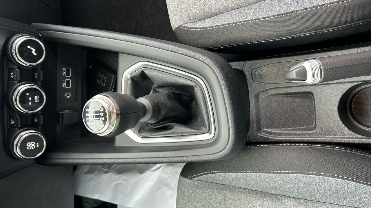 Mitsubishi Colt 1.0 100T LPG MOTION 100 5P