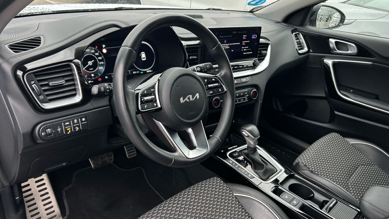 Kia XCeed 1.6 GDI PHEV EMOTION 141 5P