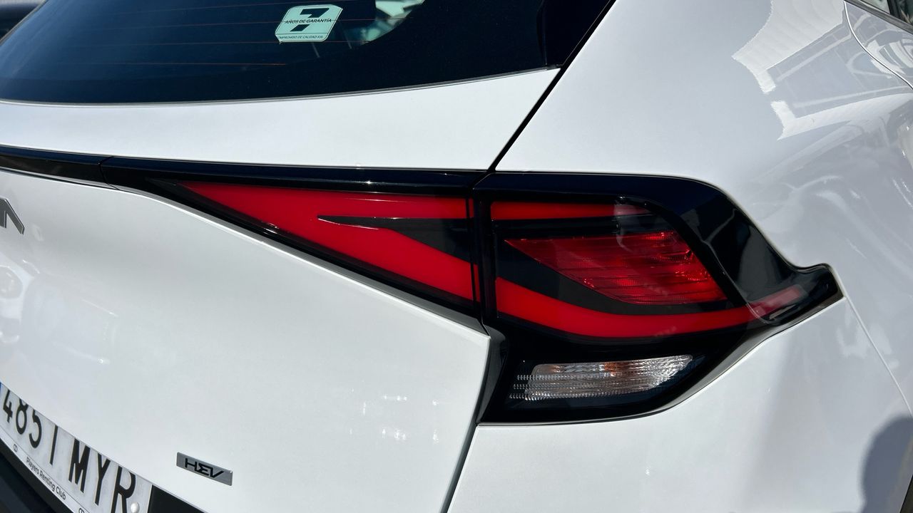 Kia Sportage 1.6 T-GDI HEV DRIVE AUTO 215 5P