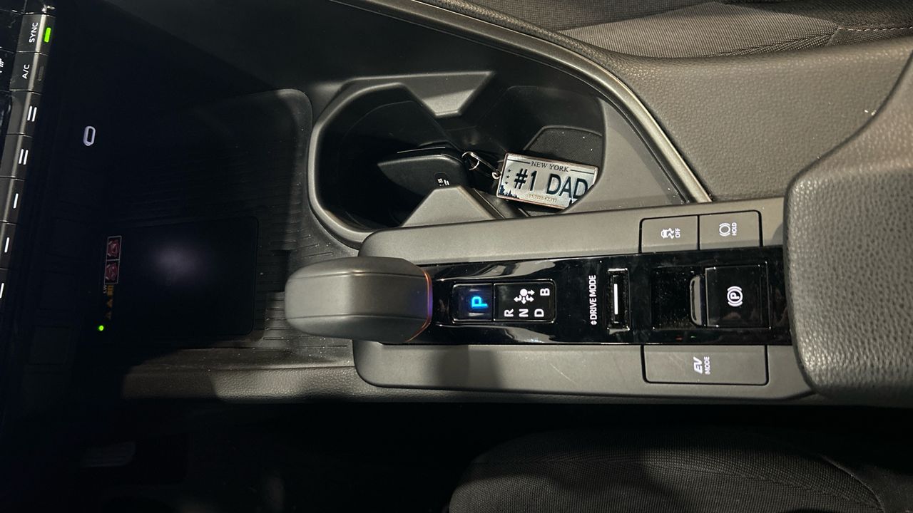 Toyota C-HR 1.8 HEV HYBRID ADVANCE CVT 140 5P