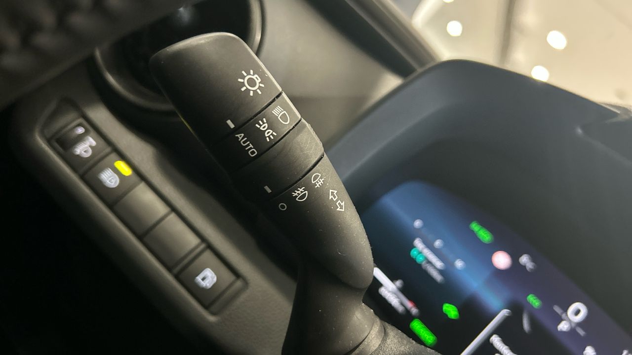 Toyota C-HR 1.8 HEV HYBRID ADVANCE CVT 140 5P