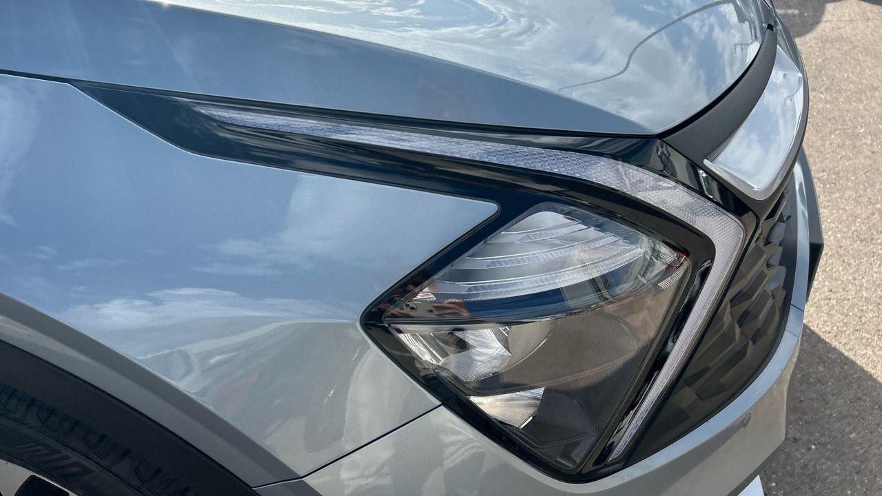 Kia Sportage 1.6 T-GDI HEV TECH 4WD AUTO 215 5P