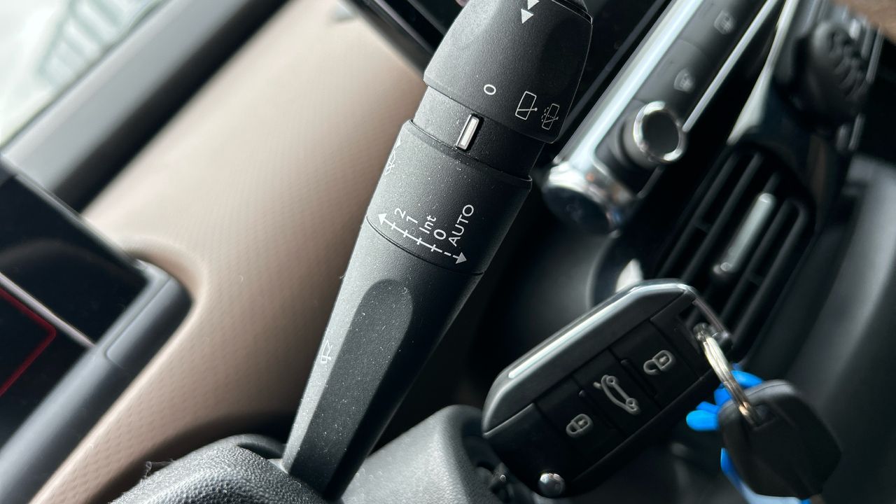 Citroën C4 Cactus 1.6 BLUEHDI 100 FEEL EDITION 100 5P