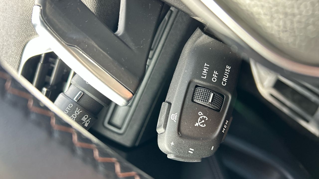 Peugeot 3008 1.5 BLUEHDI 96KW GT AUTO S&S 130 5P