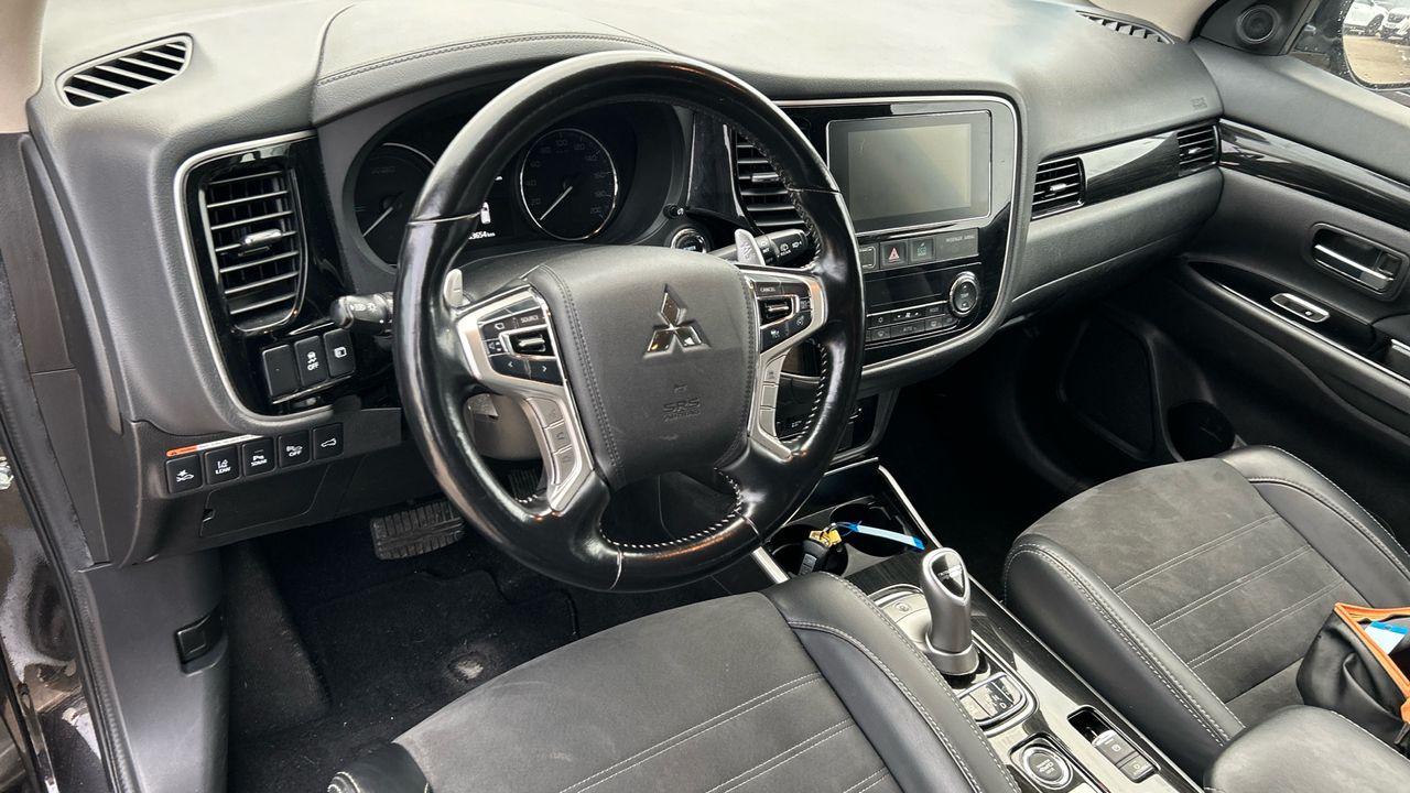 Mitsubishi Outlander 2.0 PHEV KAITEKI AUTO 4WD 203 5P