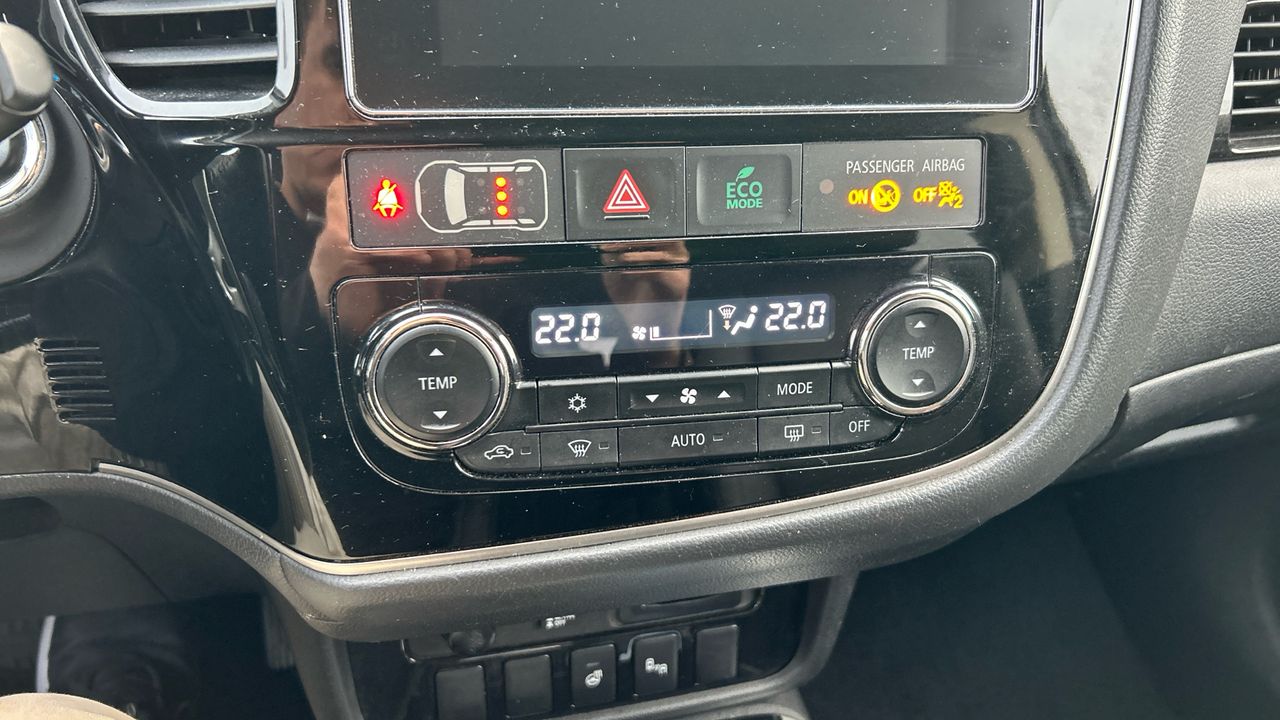 Mitsubishi Outlander 2.0 PHEV KAITEKI AUTO 4WD 203 5P