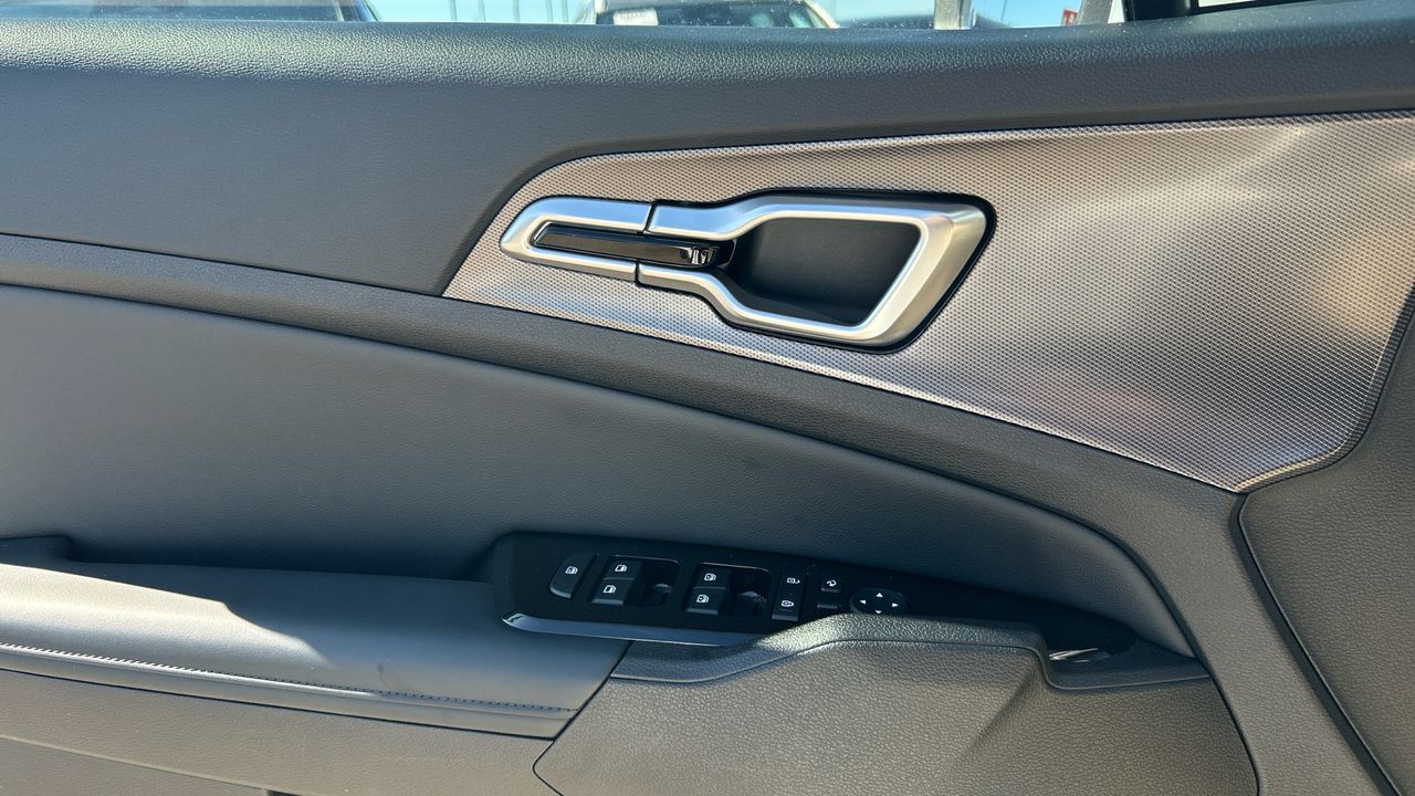 Kia Sportage 1.6 T-GDI HEV TECH AUTO 215 5P