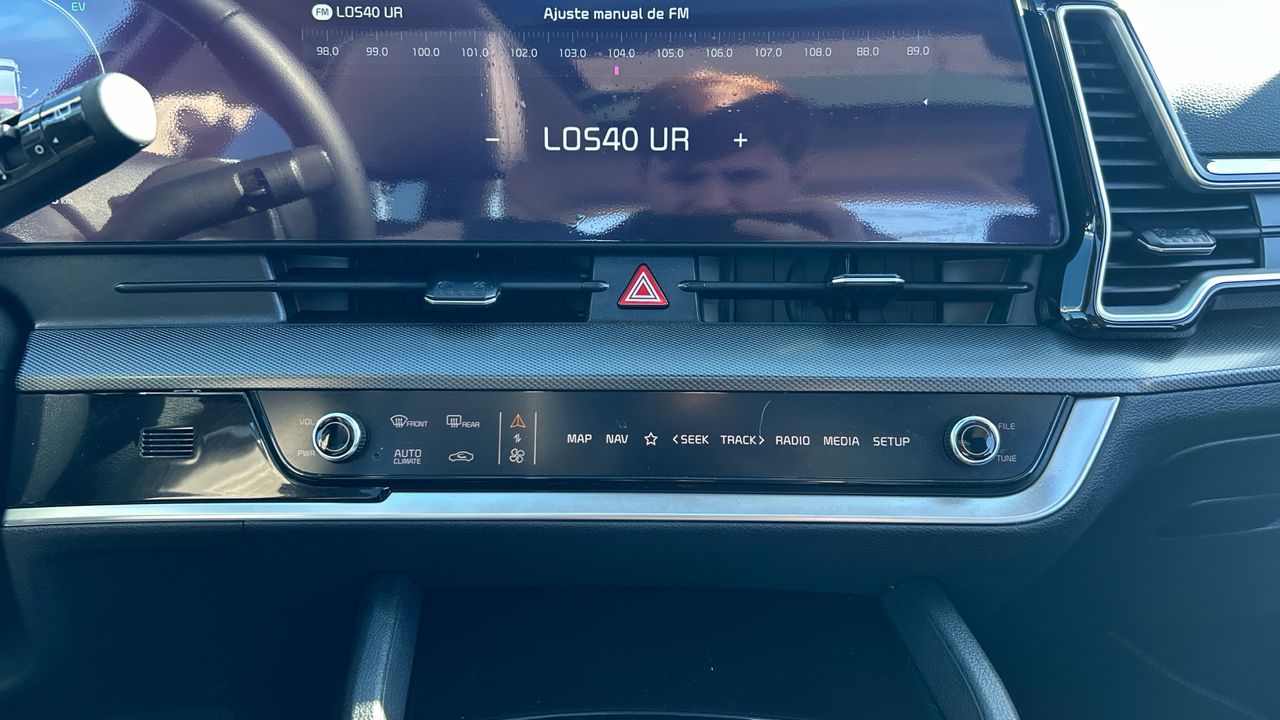 Kia Sportage 1.6 T-GDI HEV TECH AUTO 215 5P