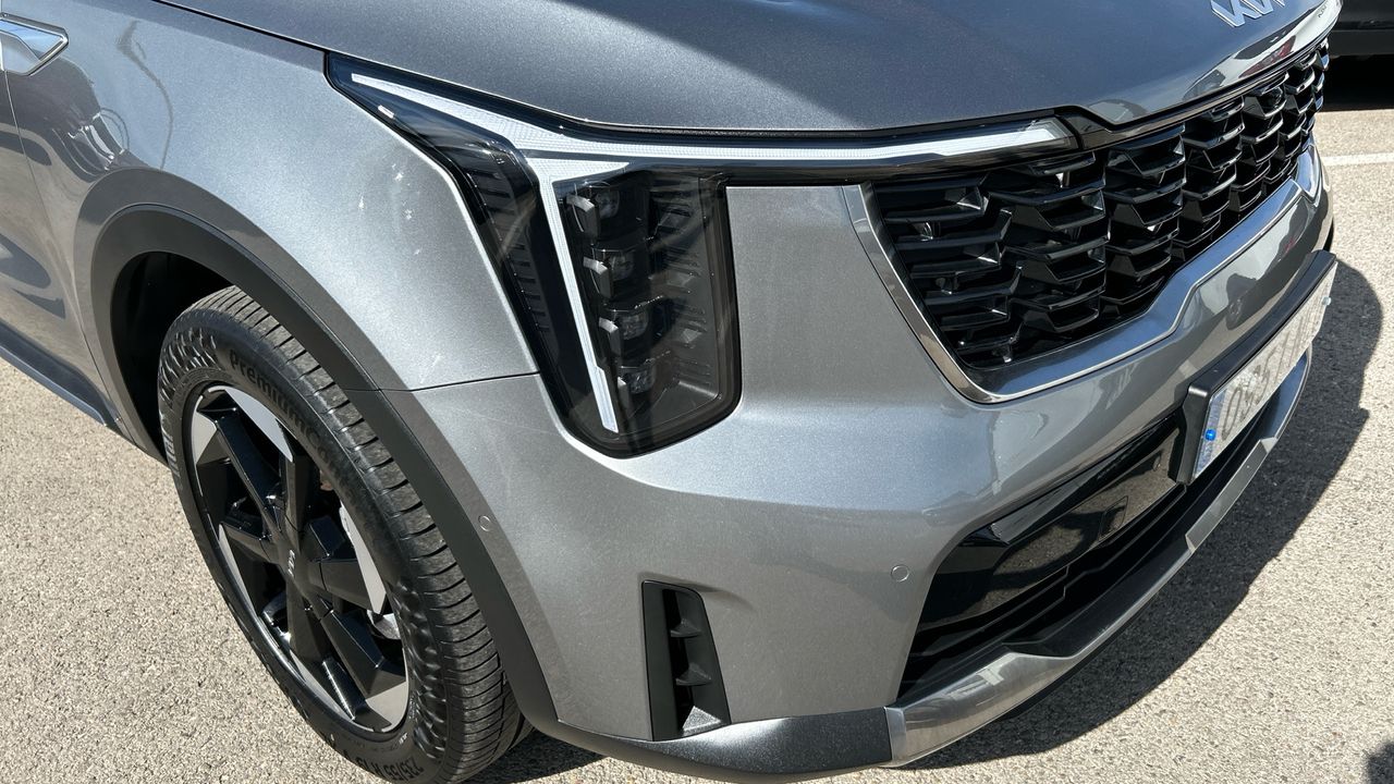 Kia Sorento 1.6 T-GDI HEV EMOTION AUTO 4WD 215 5P 7 Plazas