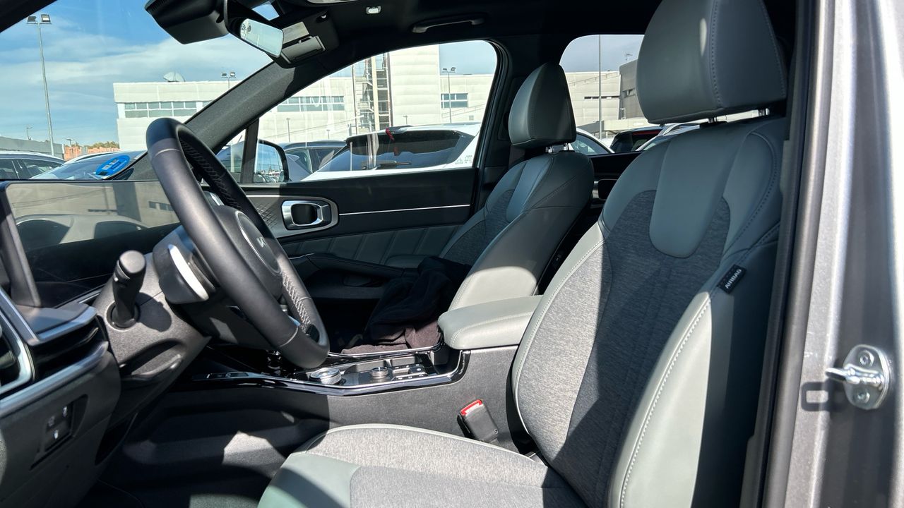 Kia Sorento 1.6 T-GDI HEV EMOTION AUTO 4WD 215 5P 7 Plazas