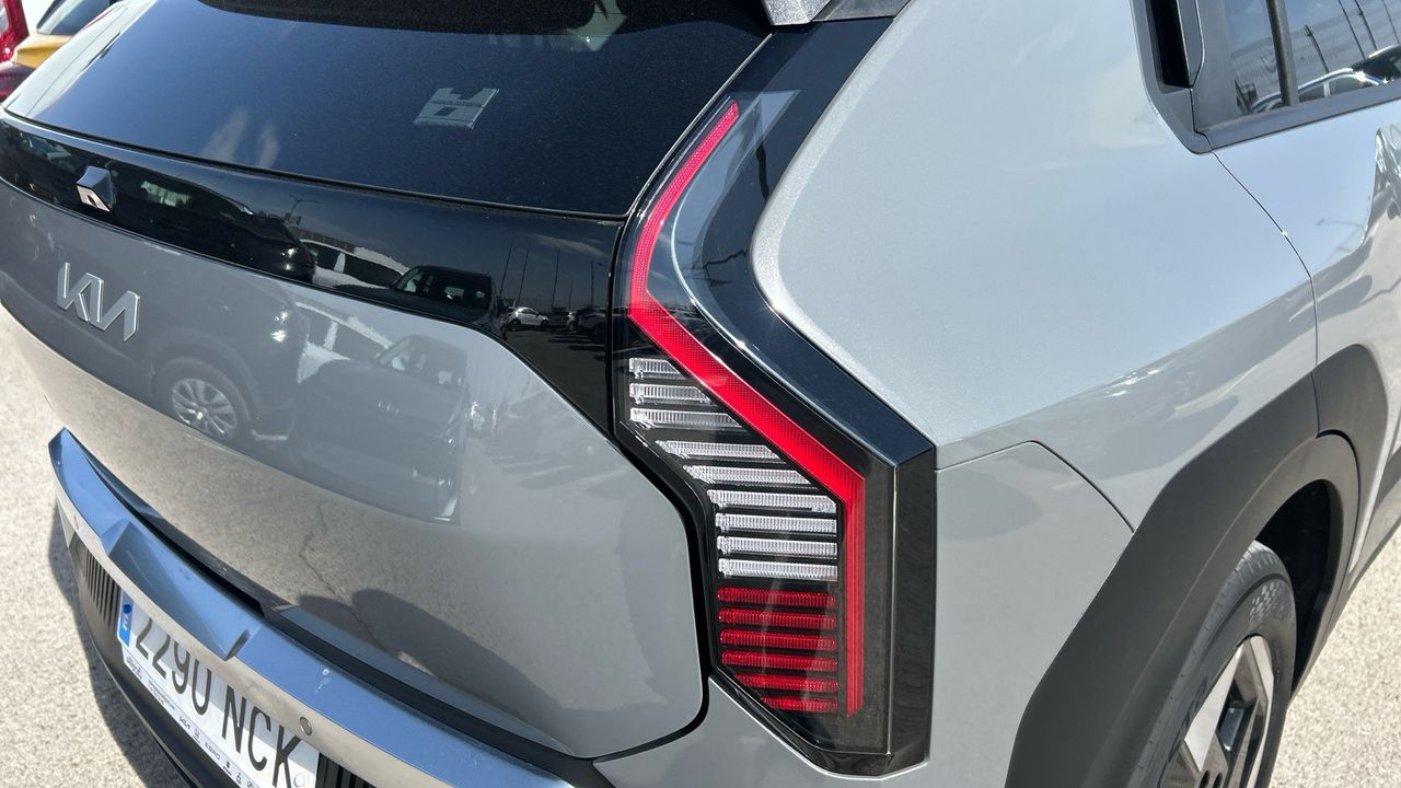 Kia EV3 BEV 58KWH 150KW EARTH AUTO 204 5P