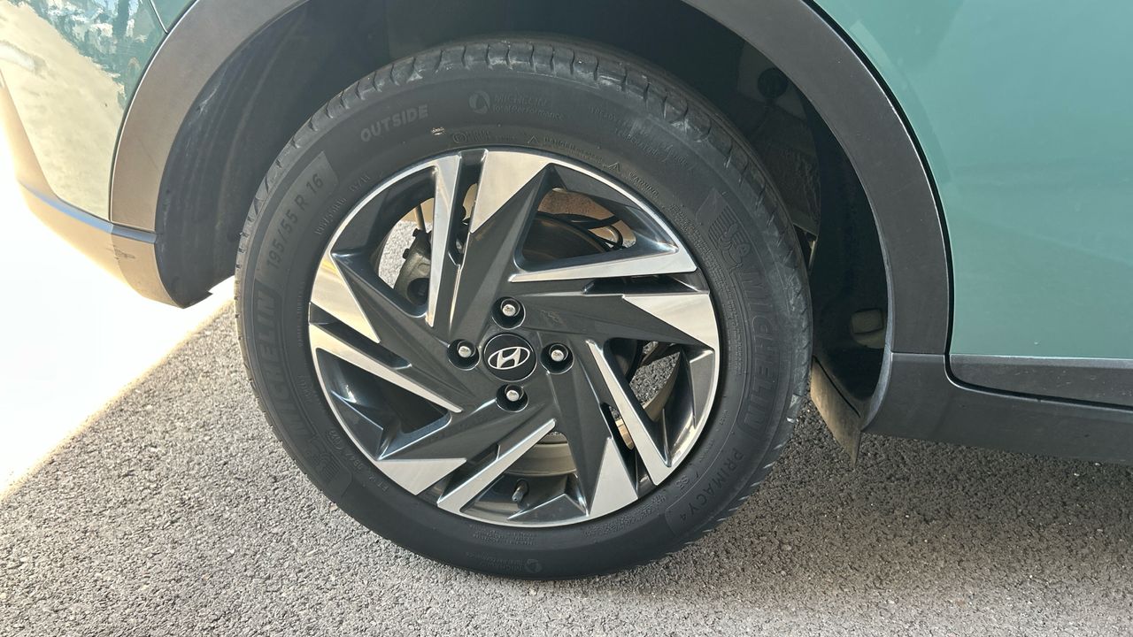 Hyundai Bayon 1.0 TGDI 48V MHEV 74KW ESSENCE 100 5P