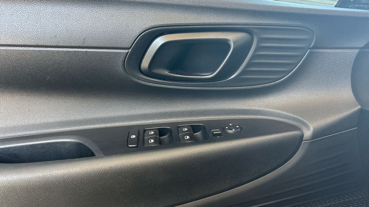 Hyundai Bayon 1.0 TGDI 48V MHEV 74KW ESSENCE 100 5P