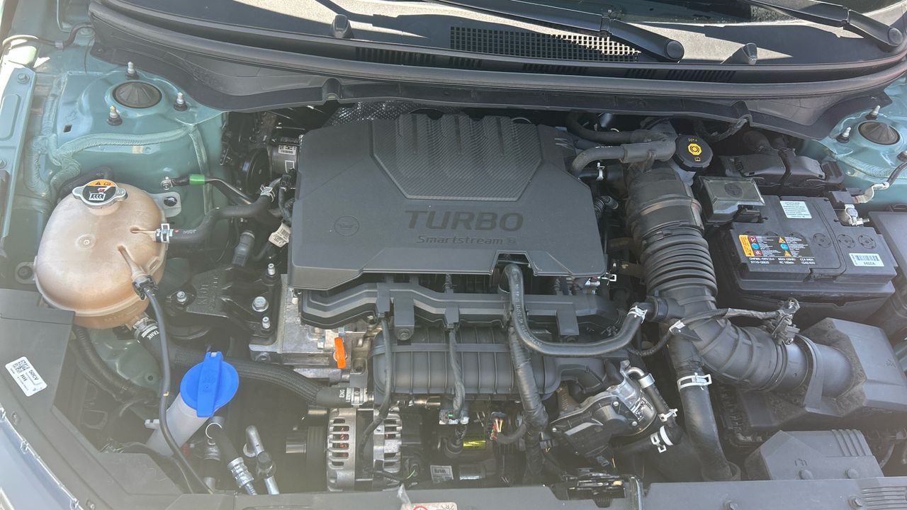 Hyundai Bayon 1.0 TGDI 48V MHEV 74KW ESSENCE 100 5P