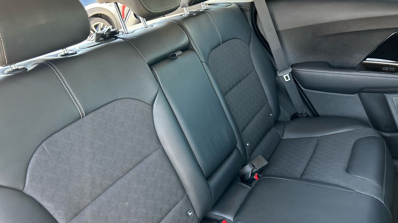 Kia Niro 1.6 GDI HEV EMOTION 141 5P