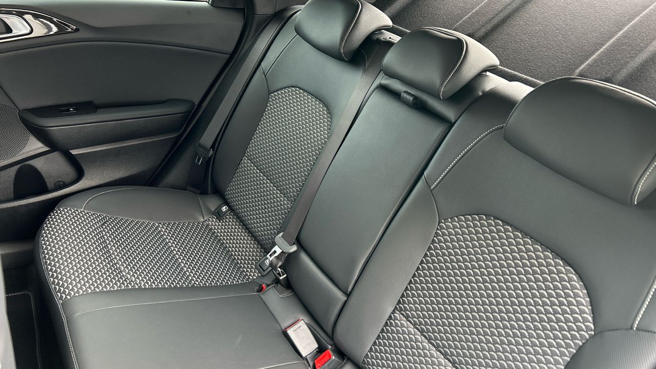 Kia Ceed 1.5 MHEV 103KW TECH DCT 140 5P