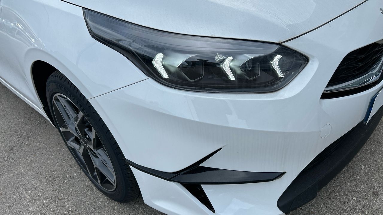 Kia Ceed 1.5 MHEV 103KW TECH DCT 140 5P