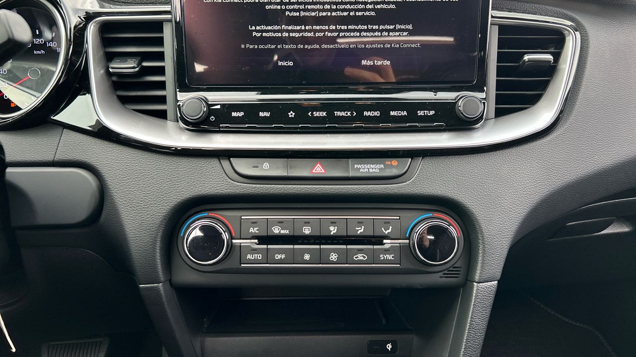 Kia Ceed 1.5 MHEV 103KW TECH DCT 140 5P