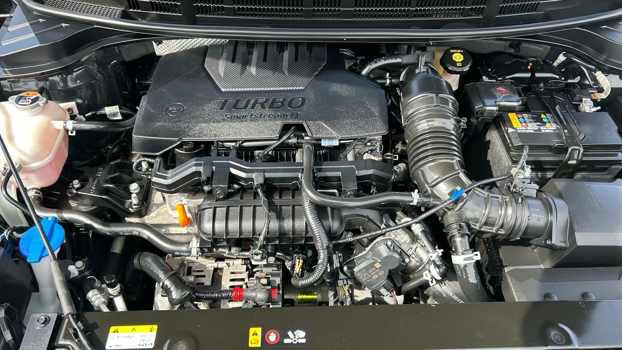 Kia Stonic 1.0 T-GDI MHEV IMT 74KW DRIVE 100 5P