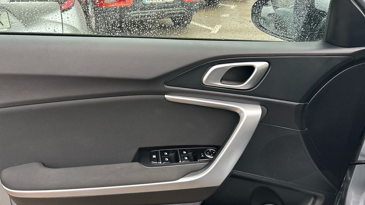 Kia Ceed 1.0 T-GDI 74KW DRIVE 100 5P
