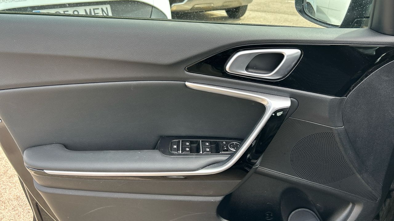 Kia Ceed 1.6 GDI PHEV EDRIVE TOURER 141 5P
