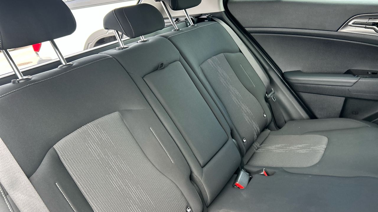 Kia Sportage 1.6 T-GDI HEV DRIVE AUTO 215 5P