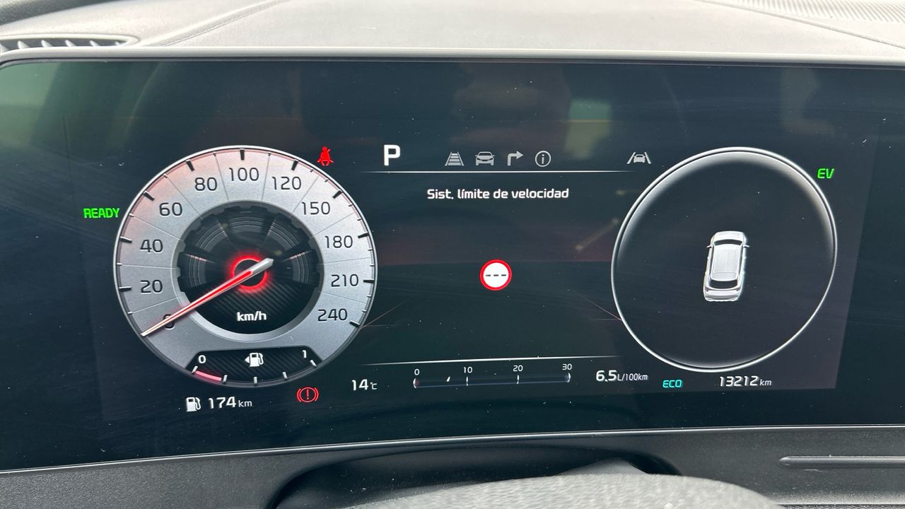 Kia Sportage 1.6 T-GDI HEV TECH AUTO 215 5P