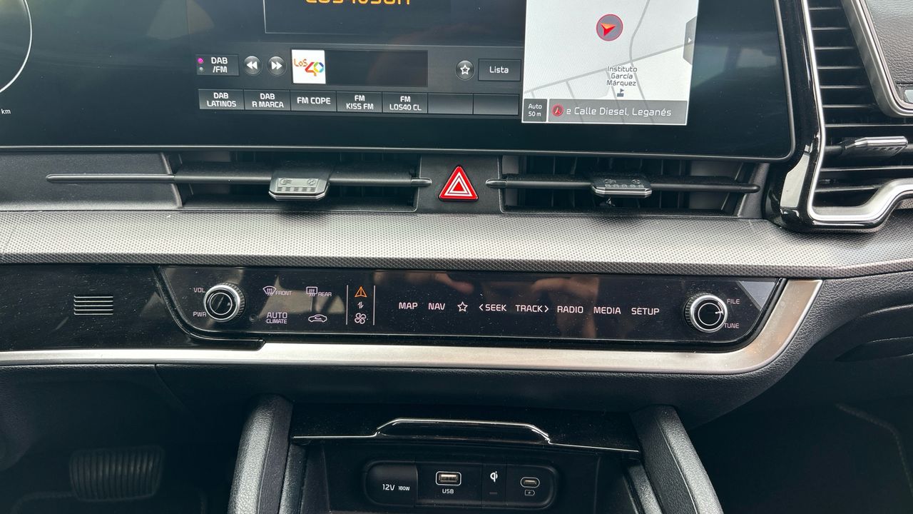 Kia Sportage 1.6 T-GDI HEV TECH AUTO 215 5P